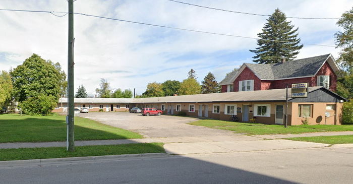 Bilt-Mor Motel - 2019 Street View Lakers Landing Apartments (newer photo)